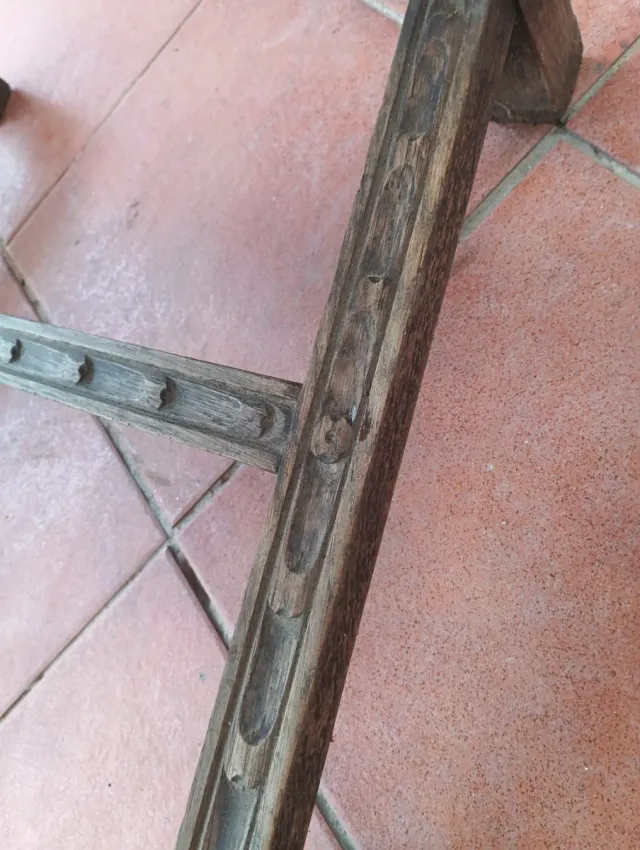 Silla Renacentista de Madera Tallada