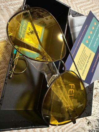 Gafas de sol Fendi doradas y amarillas
