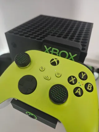 Xbox Series X Consola Negra y Mando Verde