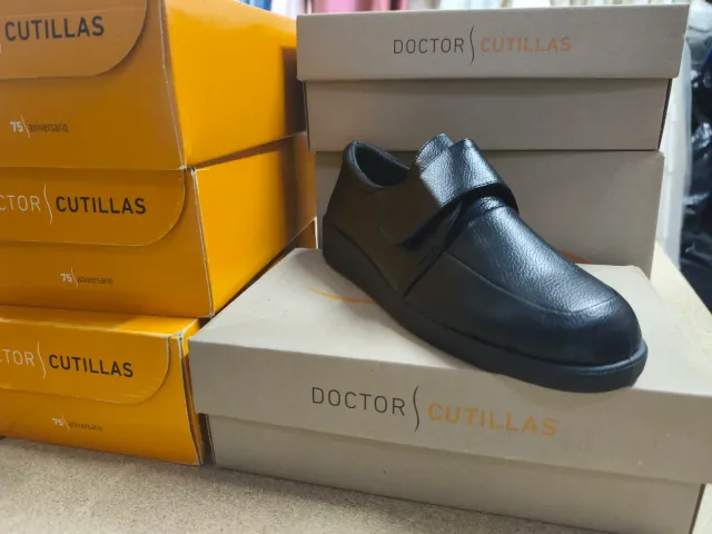 Zapatos Doctor Cutillas señora negros
