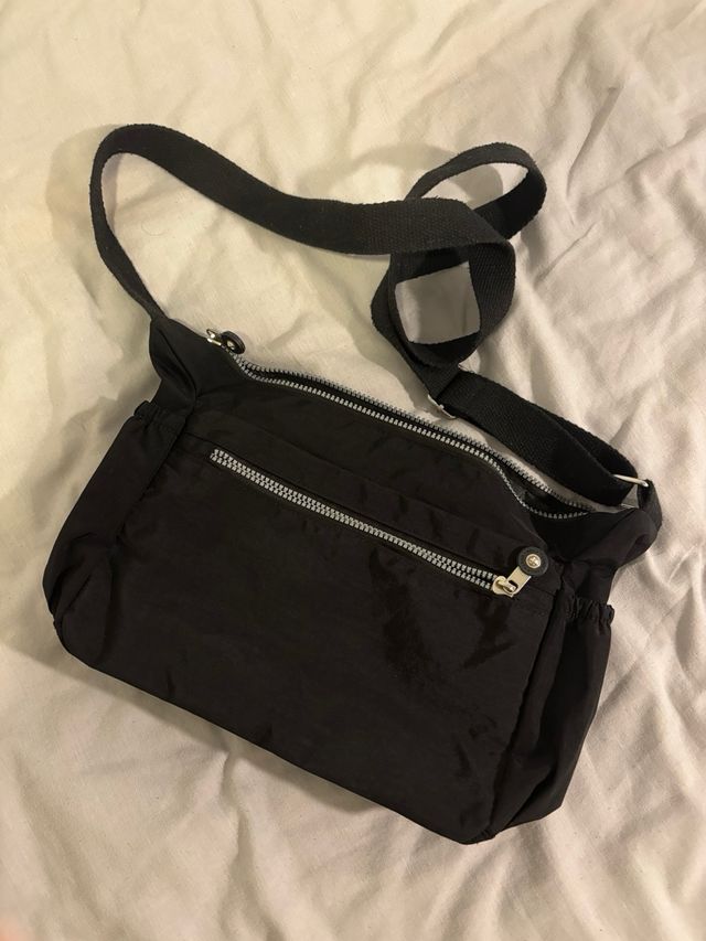 Bolso de hombro negro