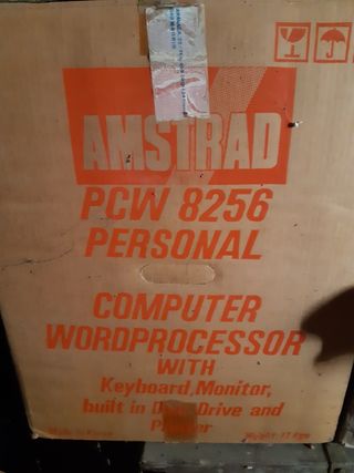 Ordenador Amstrad PCW 8256