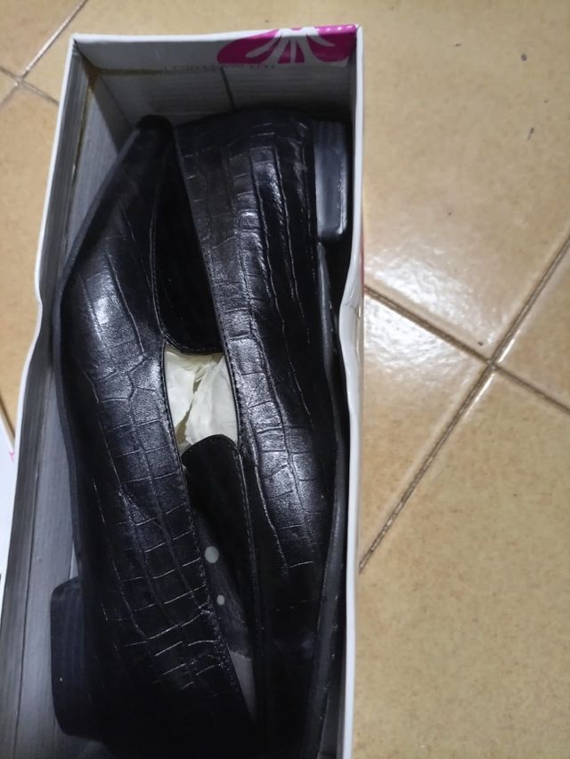 Zapatos de piel negros punta fina