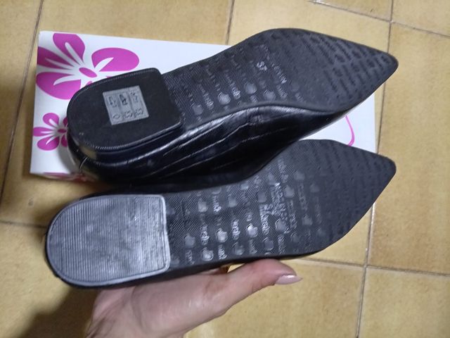 Zapatos de piel negros punta fina