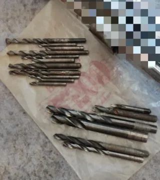 Lote de brocas para taladro y llave