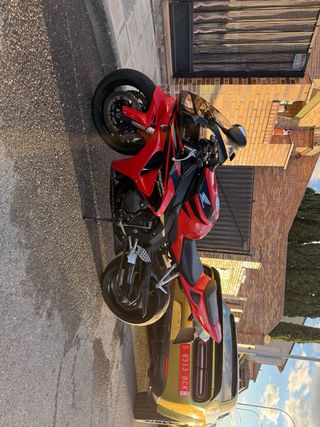 Honda CBR1000RR impecable 2007