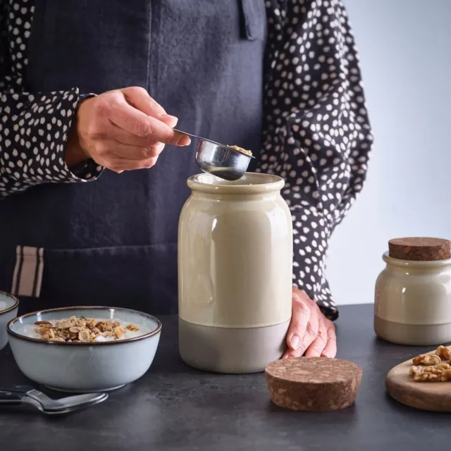 Bote Ikea BRUGDHAJ 1.2L con tapa