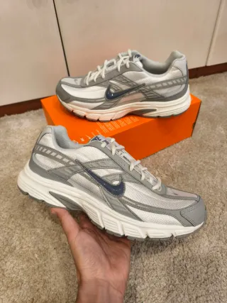 Nike Initiator Grigio Bianco Uomo