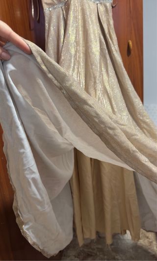 Vestido de fiesta albaricoque/dorado con cordones