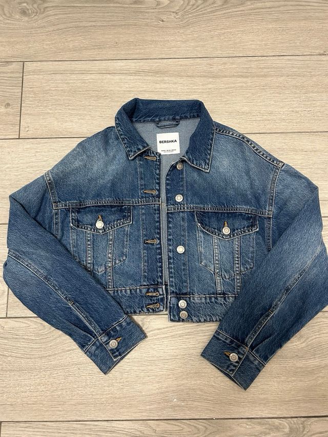 Cazadora vaquera Bershka azul