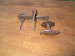Pestillo antiguo completo, forja s. XIX.