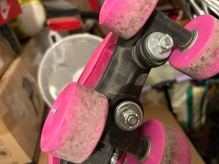 Patines 4 Ruedas Rosas y Amarillos