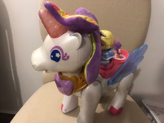Unicornio Vtech con Muñeca Princesa