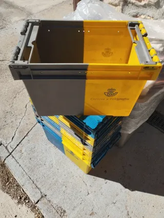 Contenedores Correos y Telégrafos