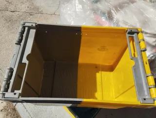 Contenedores Correos y Telégrafos