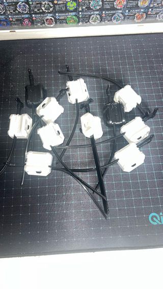 Lanzadores Beyblade Proto