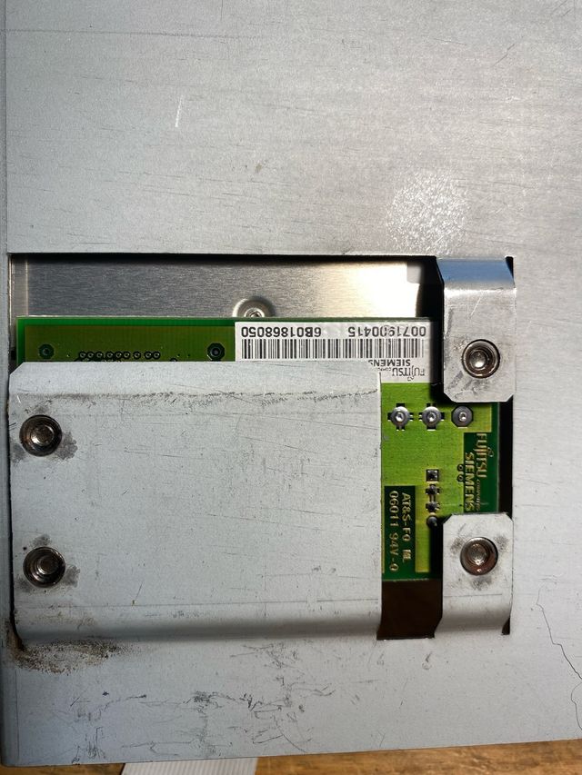 Unidad CD y disquetera