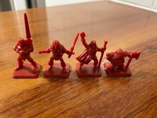 Hero Quest: 45 figuras + decorados juego 1989