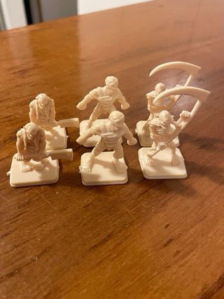 Hero Quest: 45 figuras + decorados juego 1989