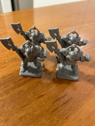 Hero Quest: 45 figuras + decorados juego 1989