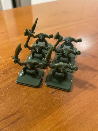 Hero Quest: 45 figuras + decorados juego 1989