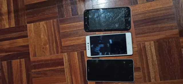 Móviles para piezas y tablet