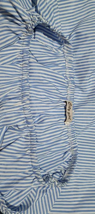Blusa a rayas azul y blanco