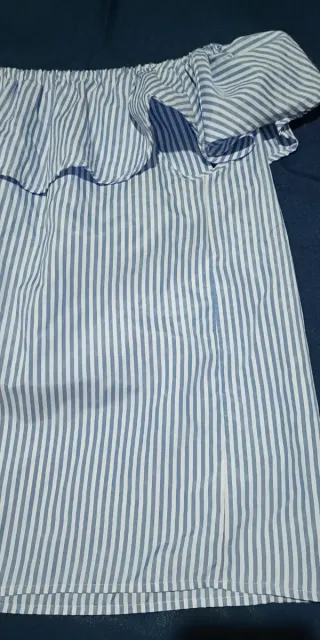 Blusa a rayas azul y blanco