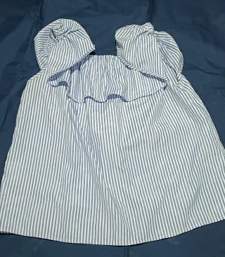 Blusa a rayas azul y blanco