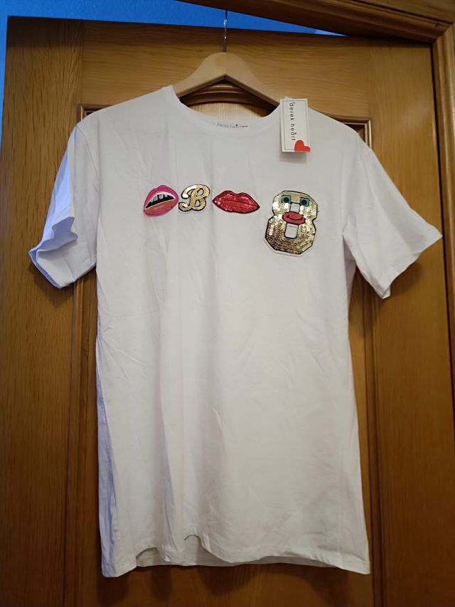 Camiseta Talla M con apliques