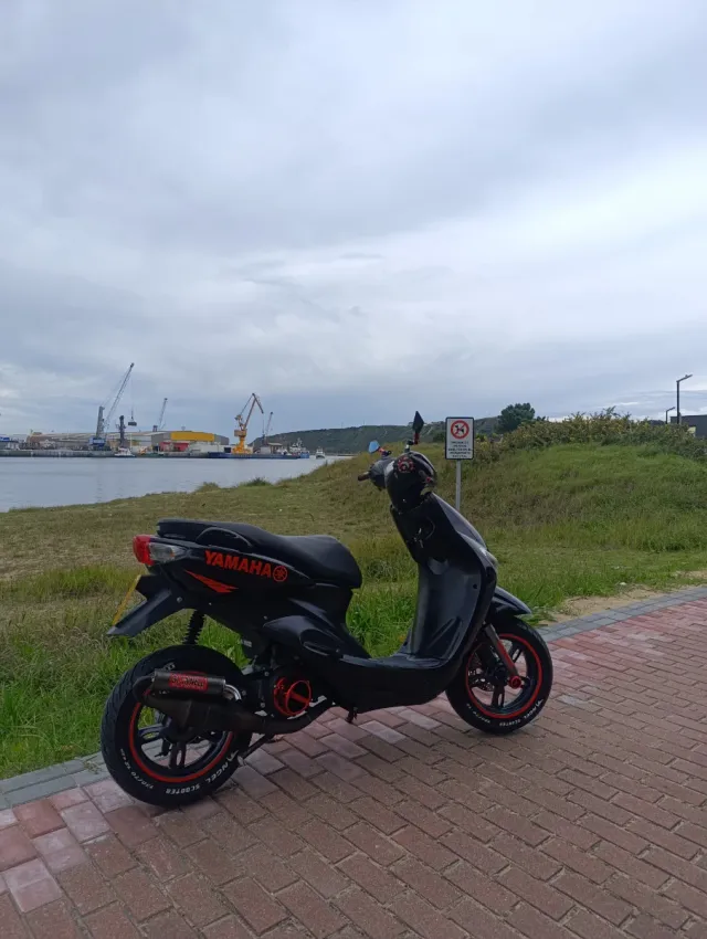 Scooter 49cc Negra