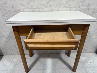 Mesa de cocina extensible de madera 