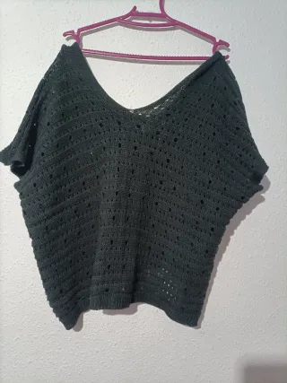Jersey negro punto cuello pico talla única