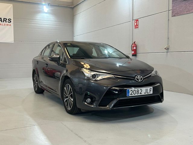 Toyota Avensis 2016