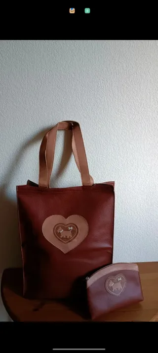 Bolso de cuero con monedero a juego