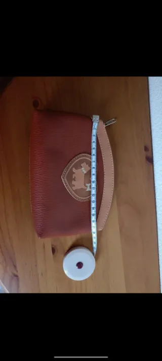 Bolso de cuero con monedero a juego