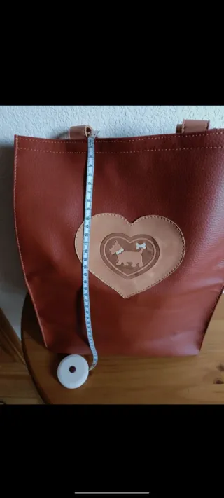 Bolso de cuero con monedero a juego