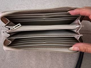 Cartera Guess Beige y Marrón