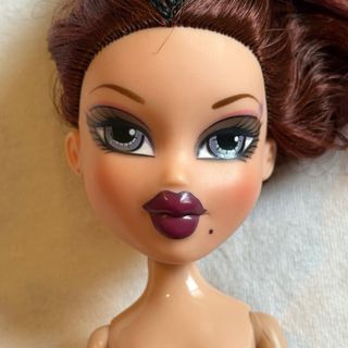 Bratz Roxxi Treasures Muñeca