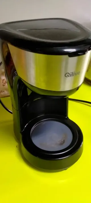 Cafetera de jarra negra
