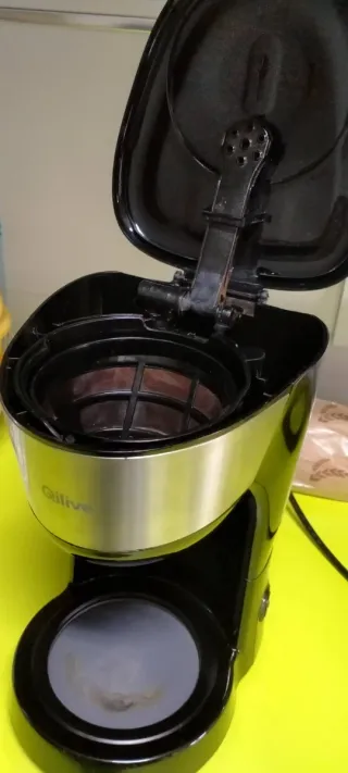 Cafetera de jarra negra