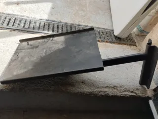 Soporte metálico para altavoz, proyector, etc