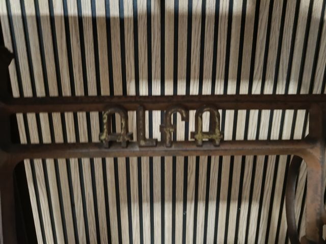 Máquina de coser Singer antigua