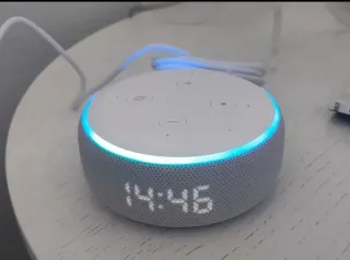 Echo Dot con orologio 3ª Gen Bianco