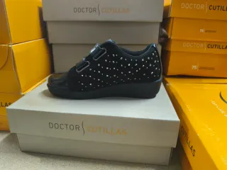 Zapatos señora Doctor Cutillas negros