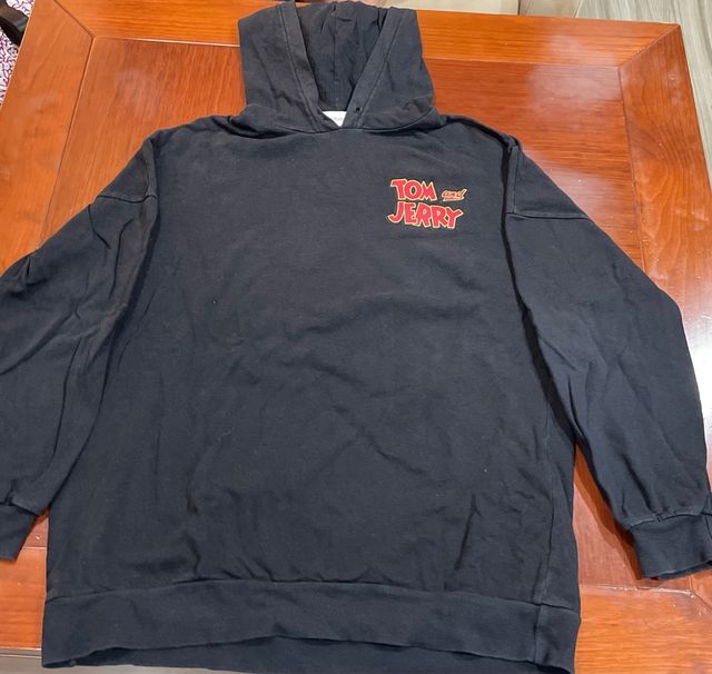 Sudadera Bershka Tom y Jerry Talla S