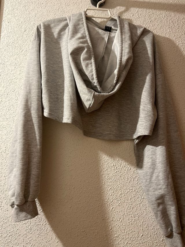 Sudadera corta gris