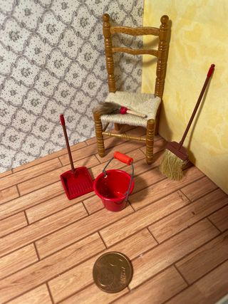 Set pulizia casa bambole: scopa, paletta piumino