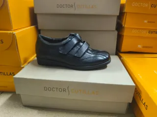 Zapatos de señora Doctor Cutillas negros
