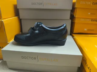 Zapatos de señora Doctor Cutillas negros
